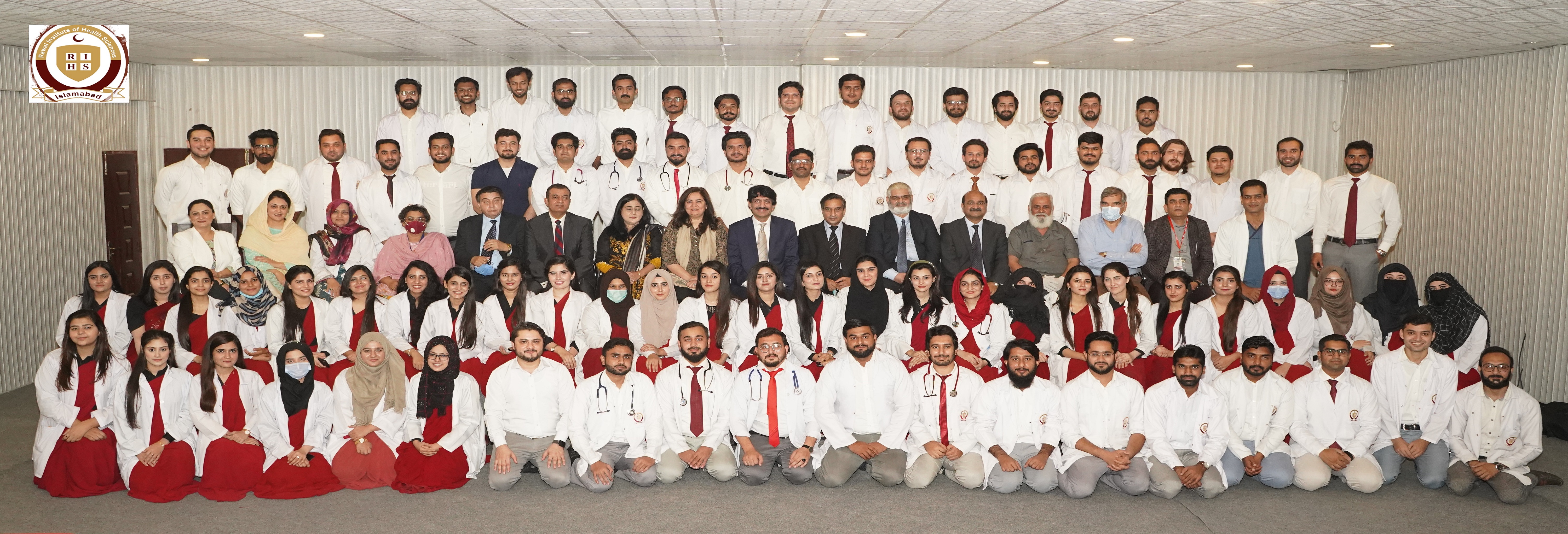 Rawal-Institute-of-Health-Sciences-RIHS-Group-Photo-MBBS-session-2015-2020